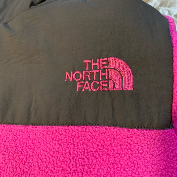 Girls Pink/Gray North Face Denali - Picture 6 of 6